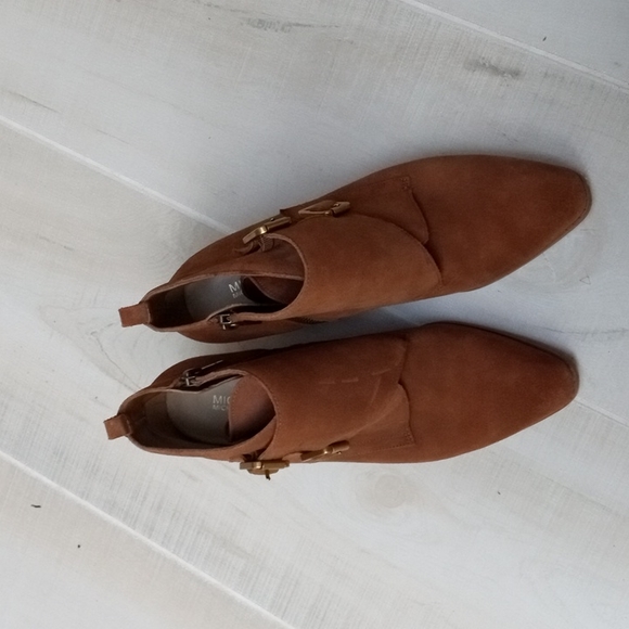 MICHAEL KORS suede booties - Picture 4 of 9